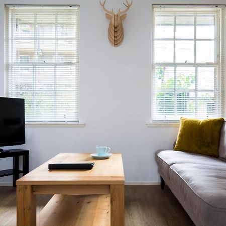 Modern Grassmarket Apartment Edimburgo Esterno foto