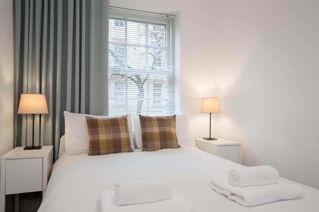 Modern Grassmarket Apartment Edimburgo Esterno foto