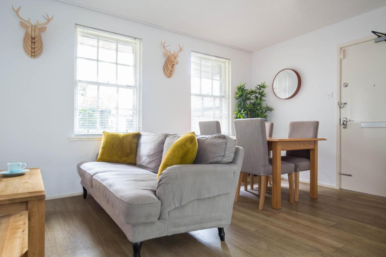 Modern Grassmarket Apartment Edimburgo Esterno foto