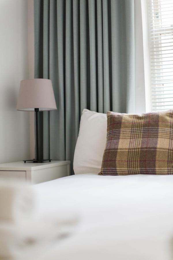 Modern Grassmarket Apartment Edimburgo Esterno foto